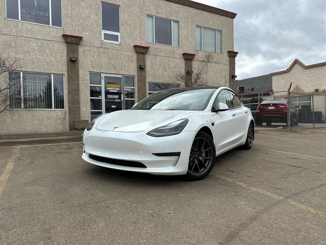  2022 Tesla Model 3 Long Range with !!!Sport mode, 2 sets of Whe in Cars & Trucks in Edmonton - Image 2