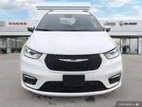 This 2023 Chrysler Pacifica Hybrid Pinnacle boasts a luxurious Black w/Black & Caramel leather inter... (image 7)