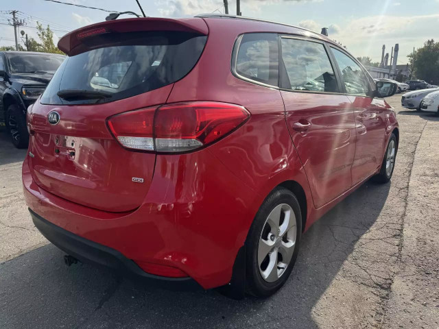 2015 KIA Rondo Ex dans Autos et camions  à Laval/Rive Nord - Image 4