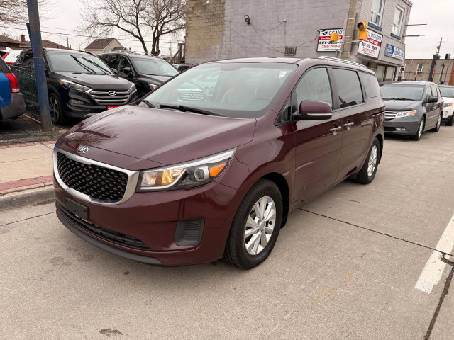2017 Kia Sedona 4DR WGN LX+ in Cars & Trucks in Hamilton - Image 2