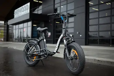 The Vamoose Ranger ST front suspension folding fat tire cycle is a fantastic machine for folks looki...