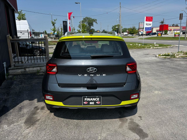 2021 Hyundai Venue Trend IVT w/Urban Pkg/Grey-Lime Interior in Cars & Trucks in London - Image 4