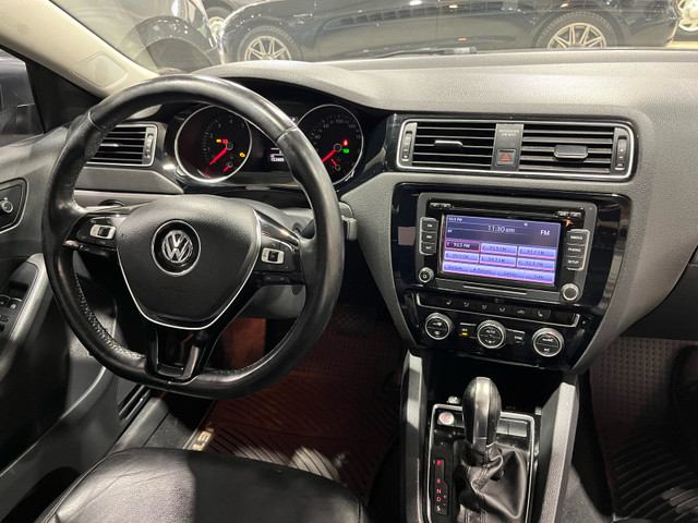 2015 Volkswagen Jetta Highline in Cars & Trucks in City of Montréal - Image 4