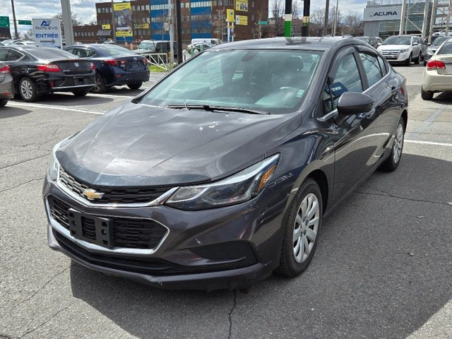 2017 Chevrolet Cruze LT * AUTO * CAMERA * CLEAN CARFAX!! in Cars & Trucks in City of Montréal - Image 3