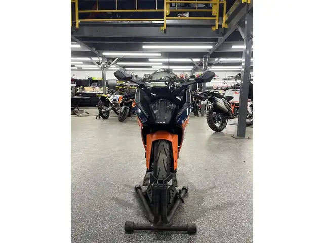 2024 KTM RC 390 in Sport Touring in Granby - Image 8