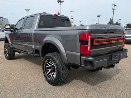 2024 Ford F-350 HARLEY DAVIDSON in Cars & Trucks in Edmonton - Image 8
