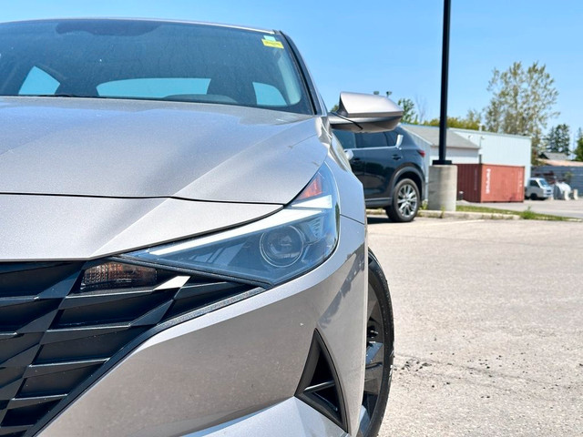 2023 Hyundai Elantra SEL | FWD | CLEAN CARFAX | LOW KMS in Cars & Trucks in Stratford - Image 3