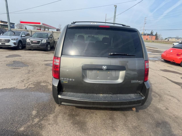 2010 Dodge Grand Caravan SE, MINIVAN, 7 PASSENGER, 3.3L V6, AS I in Cars & Trucks in London - Image 4