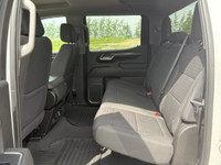 Discover the versatility and reliability of the 2022 Chevrolet Silverado Short Box Crew Cab, now ava... (image 6)