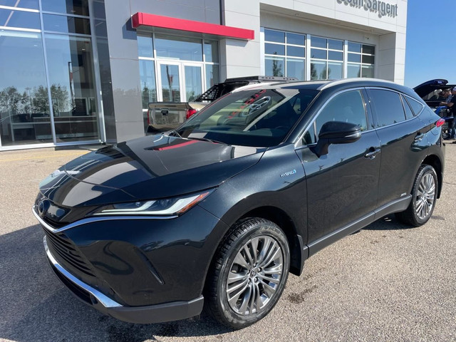 2021 Toyota Venza Hybird XLE AWD, FREE DELIVERY WESTERN CANADA X in Cars & Trucks in Grande Prairie