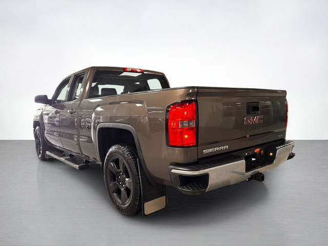 2015 GMC Sierra 1500 SLE | 5.3L | Double Cab | Tonneau Cover in Cars & Trucks in Calgary - Image 3