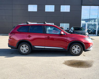 Take the worry out of buying with this dependable 2017 Mitsubishi Outlander. Side Impact Beams, Rear... (image 5)