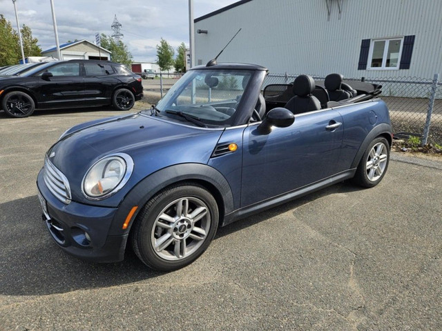 2011 MINI COOPER CONVERTIBLE, SIEGES CHAUFFANTS in Cars & Trucks in Shawinigan