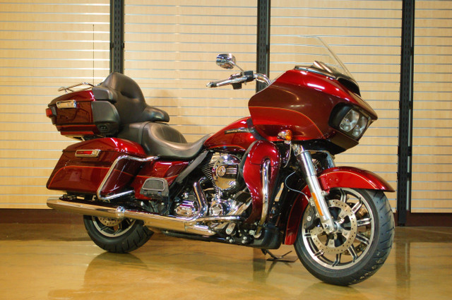 2016 HARLEY DAVIDSON ROAD GLIDE Ultra in Touring in Medicine Hat