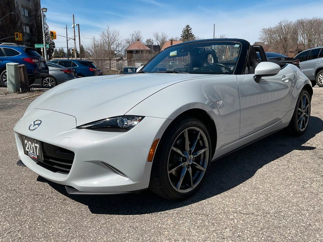  2017 Mazda MX-5 GT - 6 SPEED! LEATHER! NAV! HTD SEATS! CAR PLAY in Cars & Trucks in Kitchener / Waterloo - Image 3