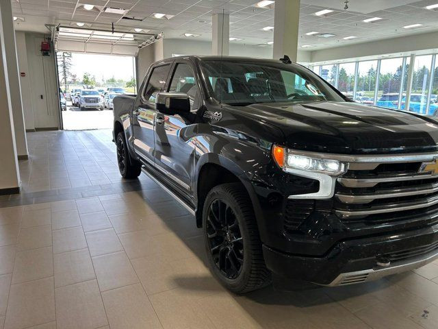 2023 Chevrolet Silverado 1500 High Country 5.3 *Tech Pkg* *Pwr in Cars & Trucks in Fort McMurray - Image 3