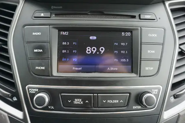 2018 Hyundai Santa Fe in Cars & Trucks in Oakville / Halton Region - Image 23