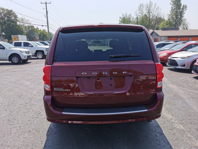 2017 Dodge Grand Caravan SE in Cars & Trucks in Belleville - Image 4