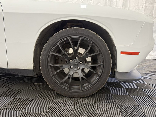2016 Dodge Challenger SXT PLUS | HTD LTHR STS | SUNROOF | PREMIU in Cars & Trucks in Lloydminster - Image 4