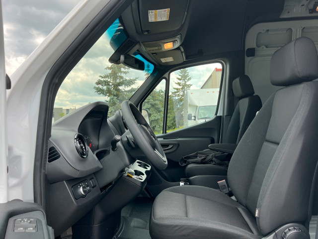 2023 Mercedes-Benz Sprinter Van Mercedes Sprinter 2500 - CARGO - in Cars & Trucks in Oakville / Halton Region - Image 3