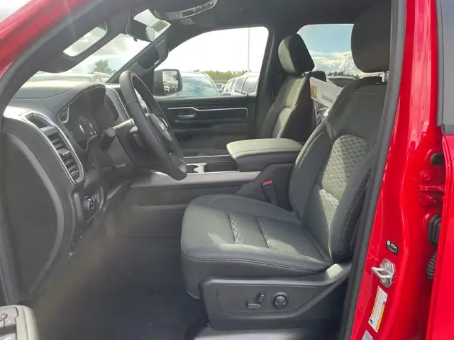 2025 Ram 1500 Big Horn dans Autos et camions dans Ottawa - Image 19