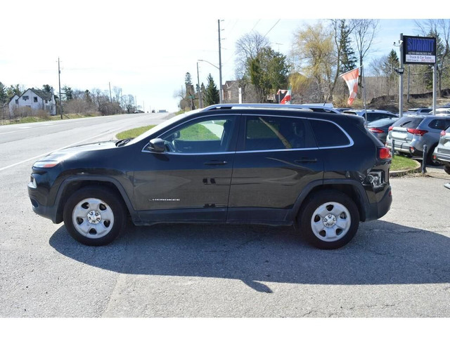  2016 Jeep Cherokee 4WD 4dr North in Cars & Trucks in Markham / York Region - Image 2