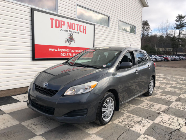 2010 Toyota Matrix XR- Power windows and locks, cd player AS-TRA in Cars & Trucks in Annapolis Valley - Image 2