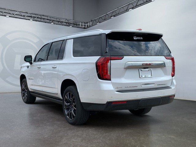 2023 GMC Yukon XL in Cars & Trucks in Medicine Hat - Image 3