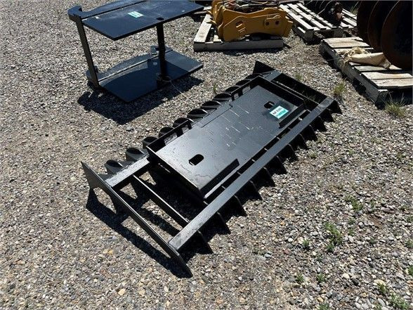 SKID STEER RAKE N/A in Heavy Equipment in Regina - Image 2