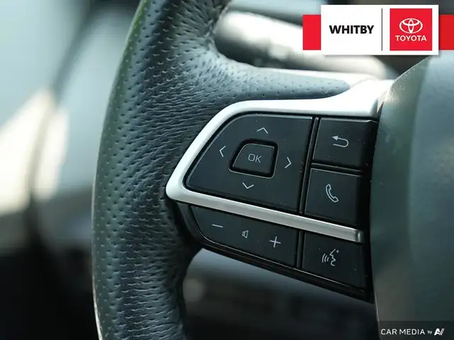 2021 Toyota Sienna LE Hybrid AWD 2.5L / 8-Passenger / Parking Ca in Cars & Trucks in Oshawa / Durham Region - Image 16