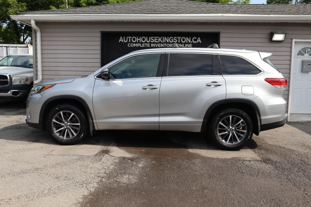 2018 Toyota Highlander XLE 3RD ROW - LEATHER - MOONROOF in Cars & Trucks in Kingston - Image 4