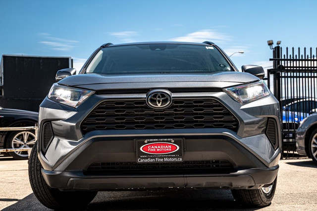 2020 Toyota RAV4 LE | CAM | HEATED SEATS | ONE OWNER in Cars & Trucks in City of Toronto - Image 3