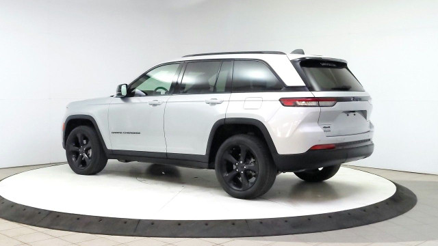 2024 Jeep Grand Cherokee in Cars & Trucks in Lethbridge - Image 3