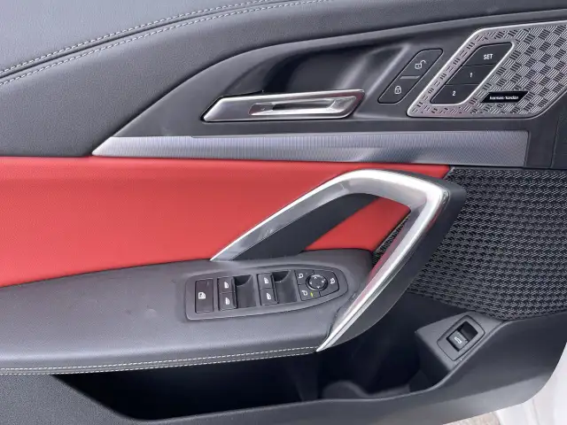 2025 BMW X1 XDrive28i in Cars & Trucks in Laval / North Shore - Image 22
