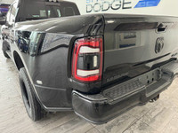 GVWR: 6,350 KG (14,000 LBS), NIGHT EDITION, LARAMIE LEVEL 1 EQUIPMENT GROUP, POWER SUNROOF, BLIND-SP... (image 7)
