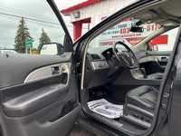 AWD | LEATHER HEATED AND COOLED SEATS | SUNROOF | TOW HITCH | 3.7L This 2013 Lincoln MKX AWD is a pr... (image 8)