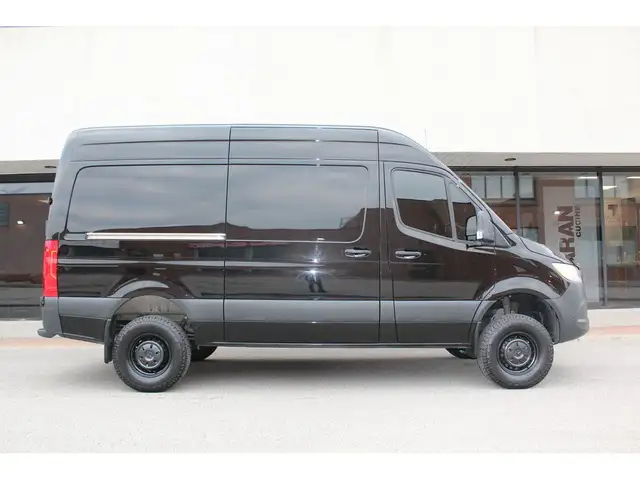 2021 Mercedes-Benz Sprinter Cargo Van \"4X4\" - \"3.0L DIESEL\"  in Cars & Trucks in City of Toronto - Image 8