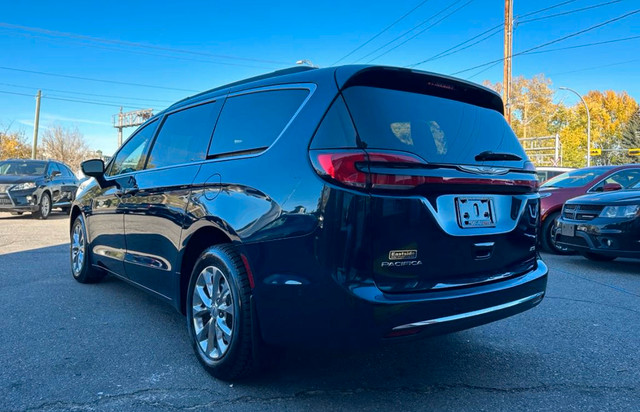 2022 Chrysler Pacifica Touring L AWD in Cars & Trucks in Calgary - Image 4