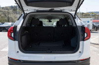 Discover our 2022 GMC Terrain SLE—where style meets versatility. This compact SUV features a sleek d... (image 4)