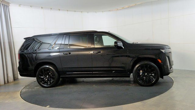 2022 Cadillac Escalade ESV Sport Platinum in Cars & Trucks in Winnipeg - Image 2