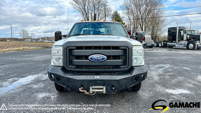 2012 FORD F-350 SUPER DUTY REMORQUEUSE in Heavy Trucks in Longueuil / South Shore - Image 3