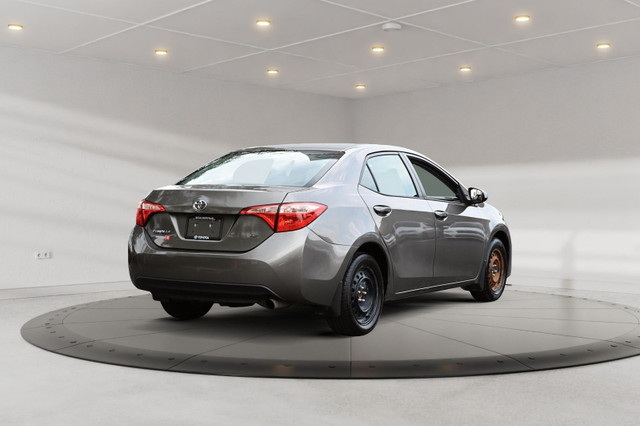 2018 Toyota Corolla LE + SIEGES CHAUFFANT + 95372 KM LE CVT in Cars & Trucks in Longueuil / South Shore - Image 4