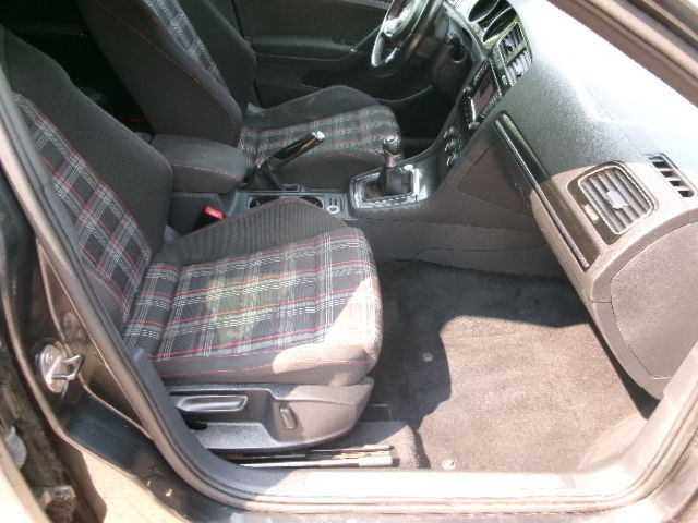 2015 Volkswagen Golf GTI Performance in Cars & Trucks in Muskoka - Image 2