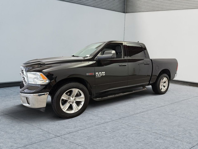 2019 Ram 1500 Classic SLT Crew Cab Diesel Marchepieds Uconnect C in Cars & Trucks in Laval / North Shore - Image 3
