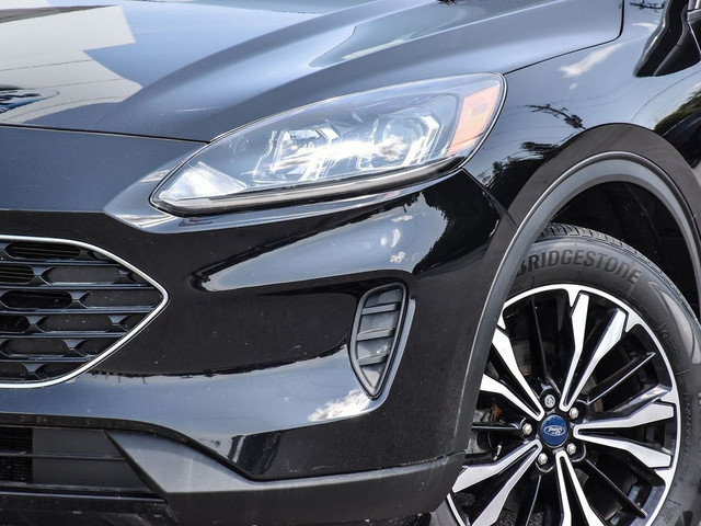 2022 Ford Escape SE Hybrid FUEL SAVER 5.5L/100KM, AWD PRICED RIG in Cars & Trucks in Kawartha Lakes - Image 2