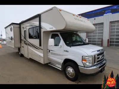 Looking for the perfect motorhome for the family? This 2015 Itasca Spirit 31H class C is just what y...