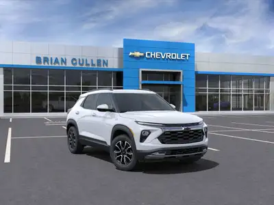 Experience the pristine allure of a white Chevrolet TrailBlazer in its sophisticated ACTIV trim. Bui...