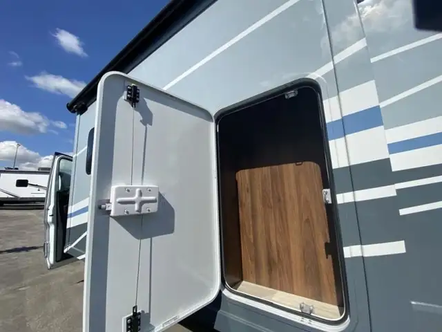 2024 Winnebago View 24J in RVs & Motorhomes in Abbotsford - Image 36