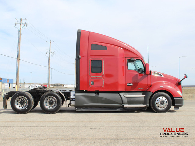 2020 Kenworth T680 Sleeper in Heavy Trucks in Calgary - Image 4