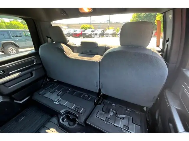 2022 Ram 1500 Classic Warlock Crew V8 | All Terrain Pkg | Alpine in Cars & Trucks in Mississauga / Peel Region - Image 27
